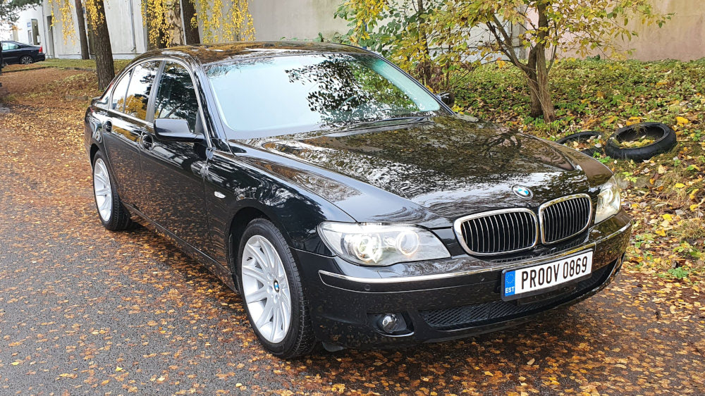 BMW 750i